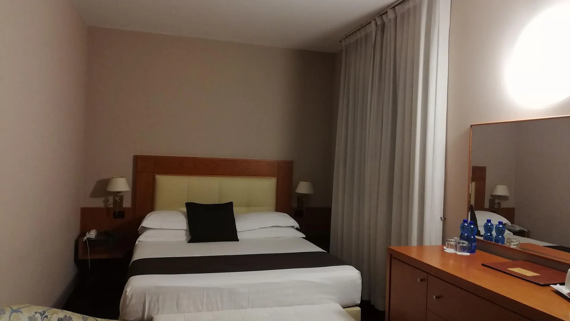 Hotel Clarin 14 By Dori Peschiera del Garda 3*,